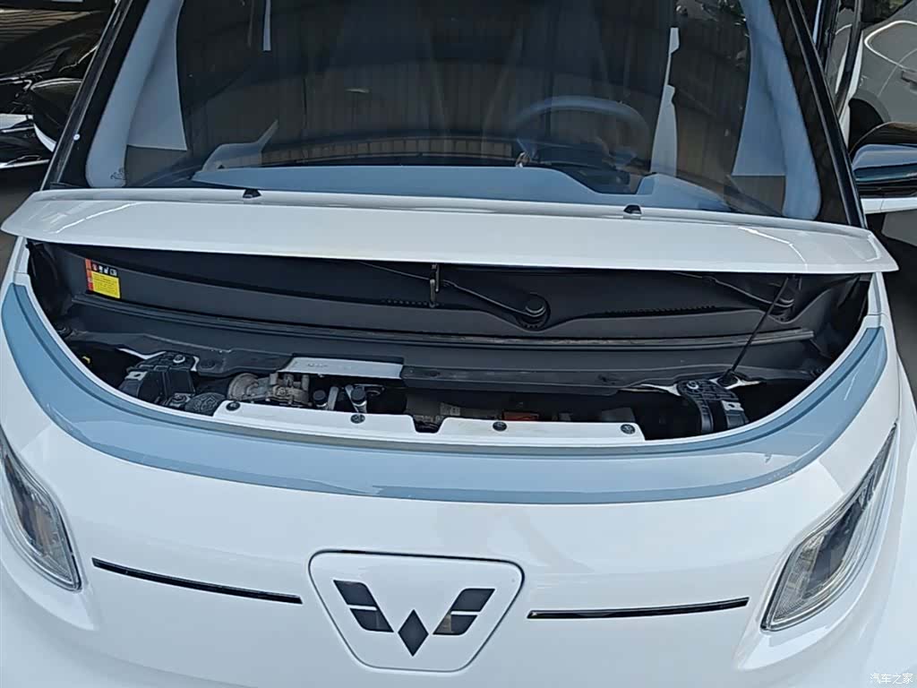 Wuling NanoEV, 2022 15