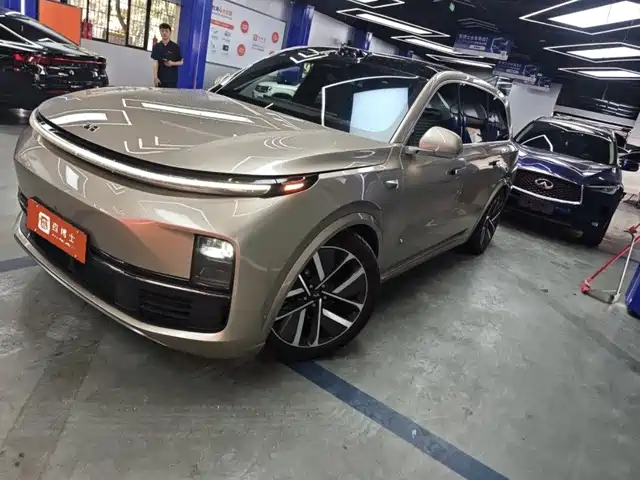 Li Auto L9 2023 — купить из Китая под заказ