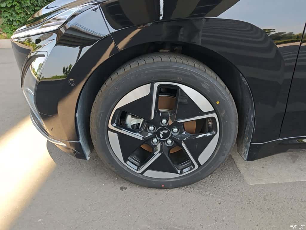 Wuling Starlight, 2025 23