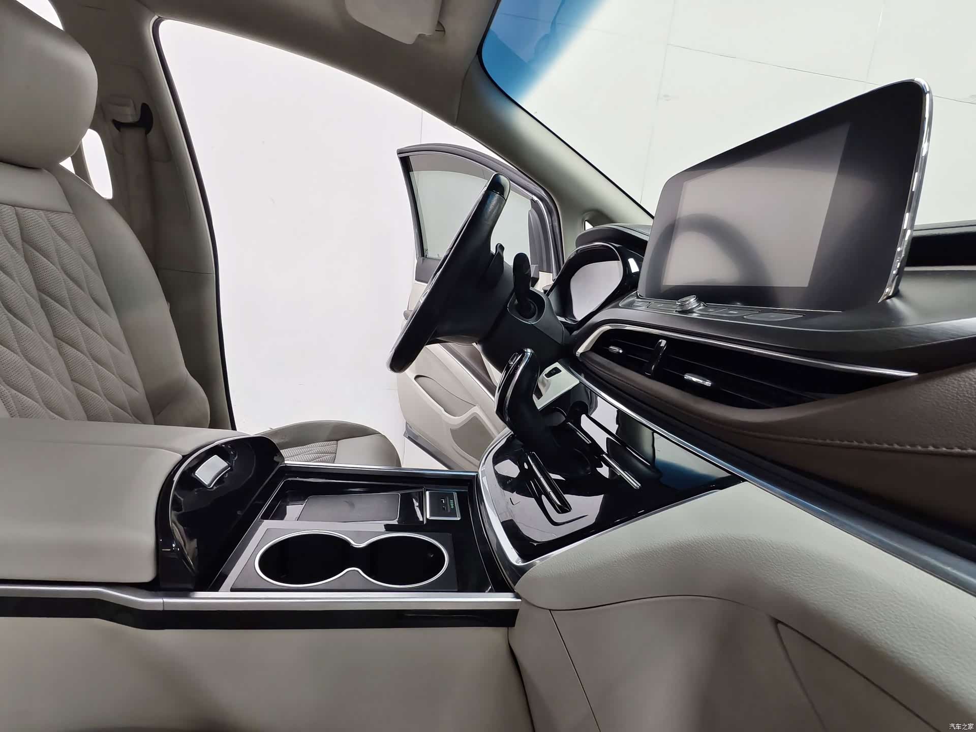Buick GL8, 2020 10