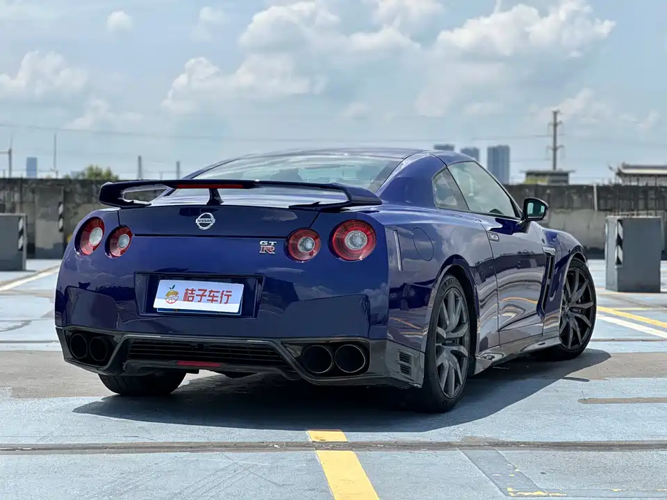 Nissan GT-R