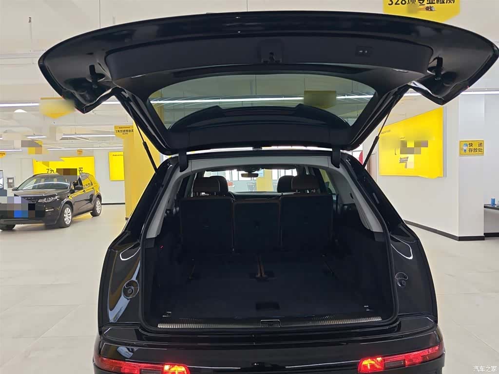 Audi Q7, 2023 15