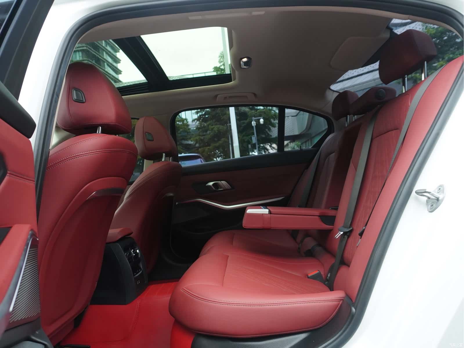 BMW 3 Series, 2023 22