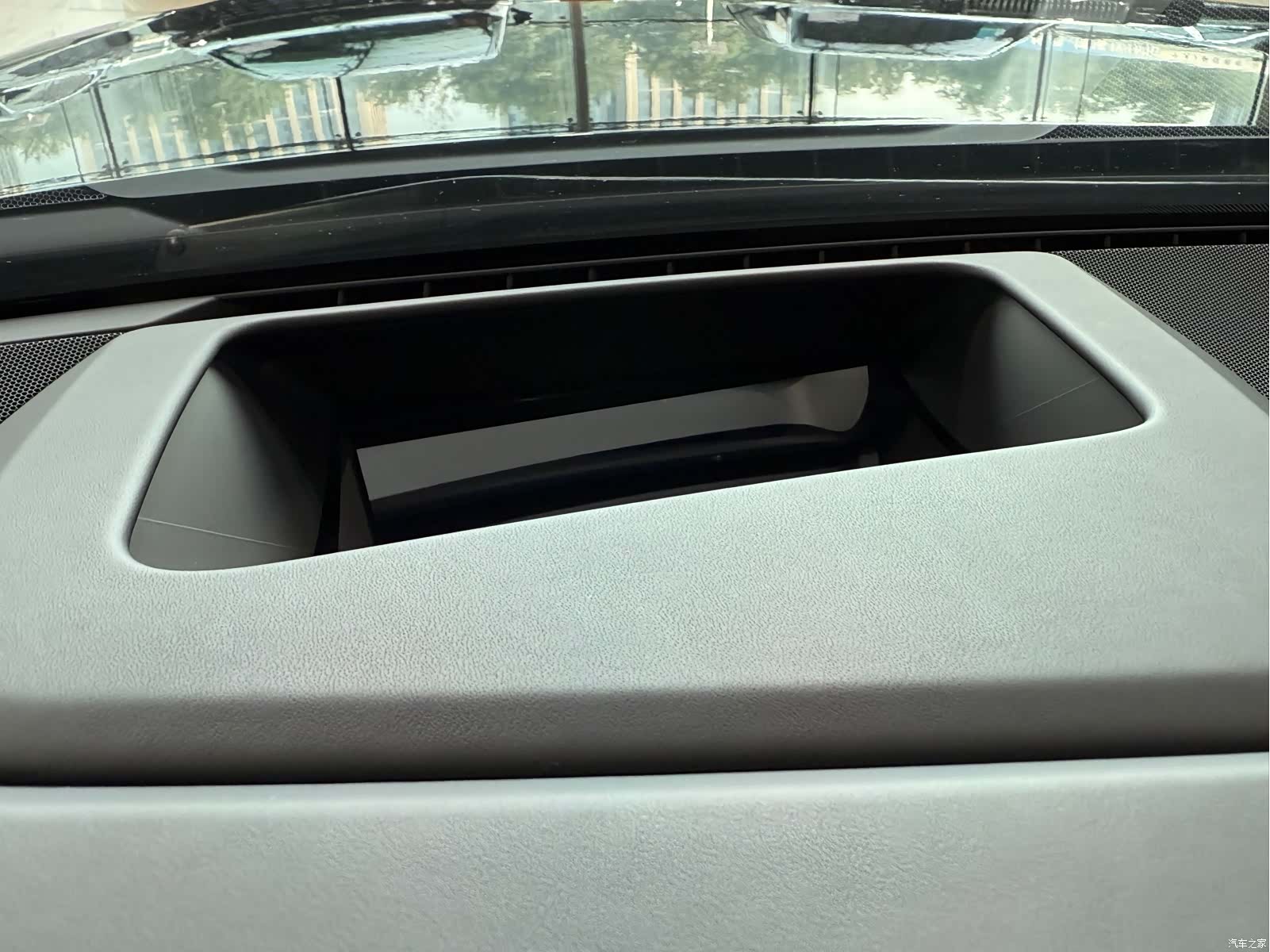 Audi A8L, 2024 20