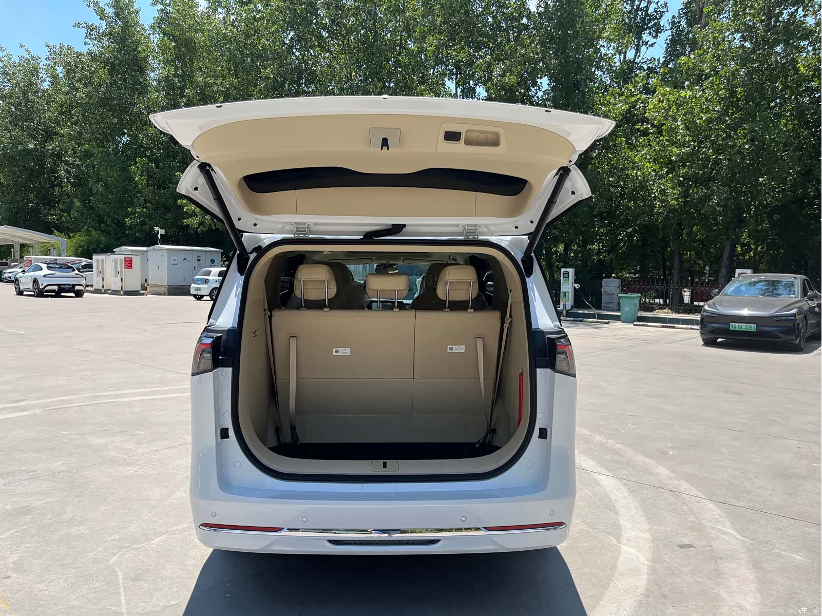 Buick GL8, 2025 16