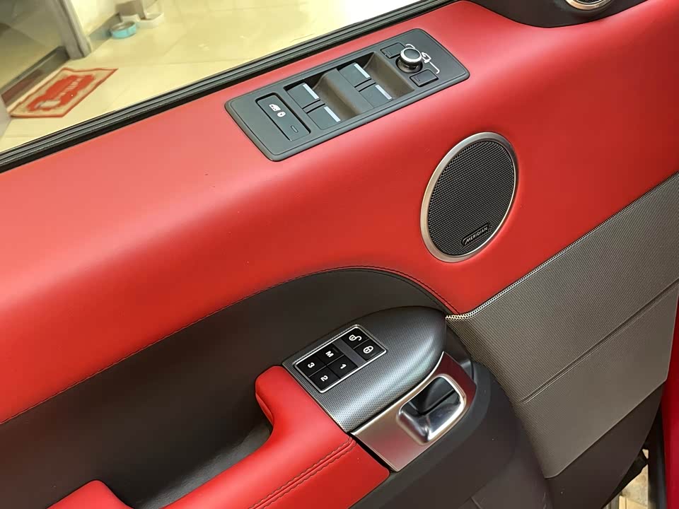 Land Rover Range Rover Sport Land Rover Range Rover Sport
