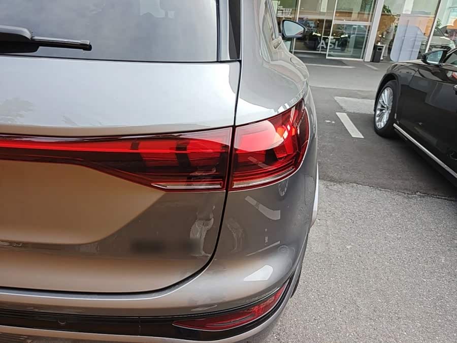 Audi Q6L e-tron 2025, фото 8