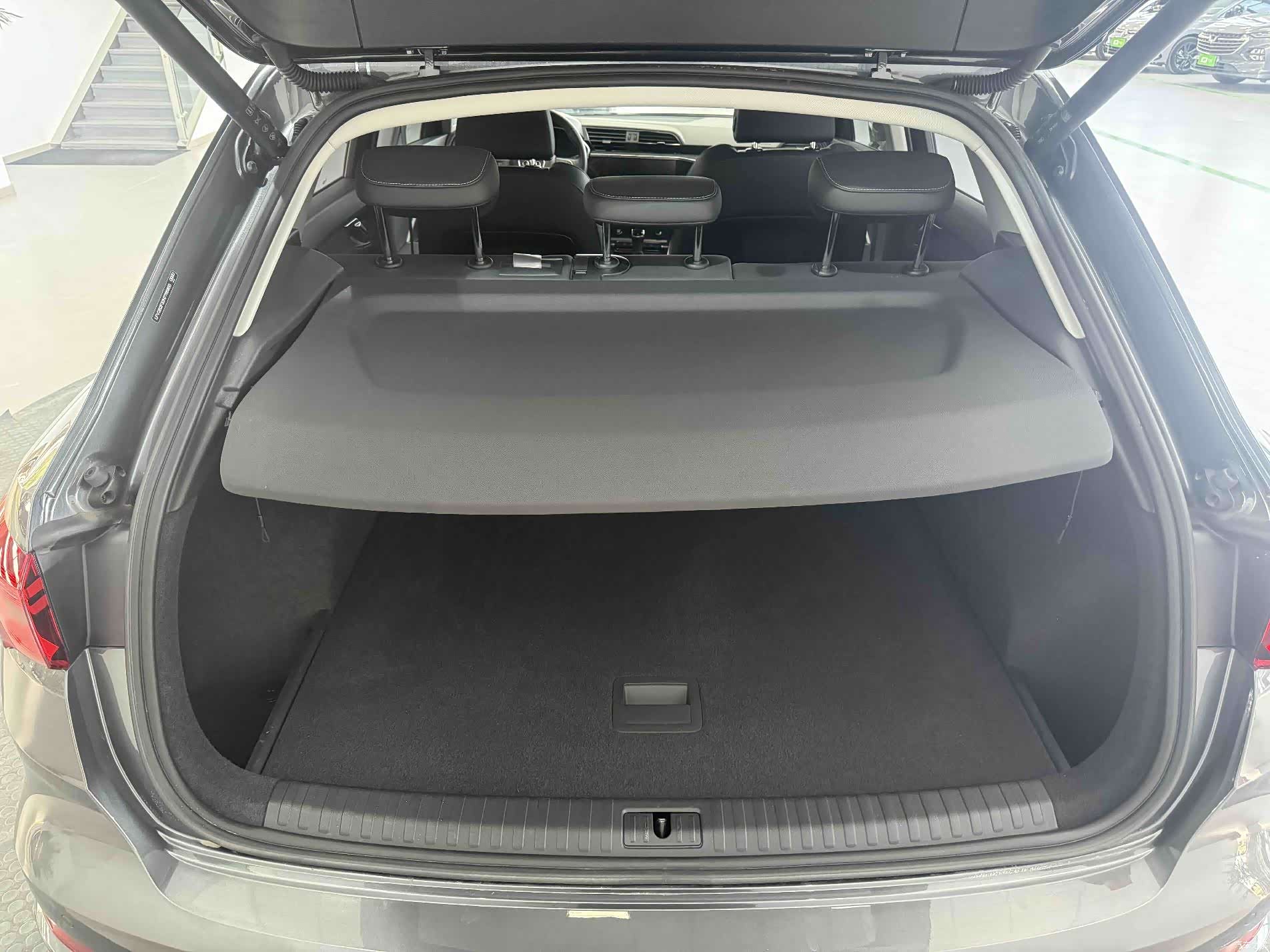 Audi Q3, 2023 17