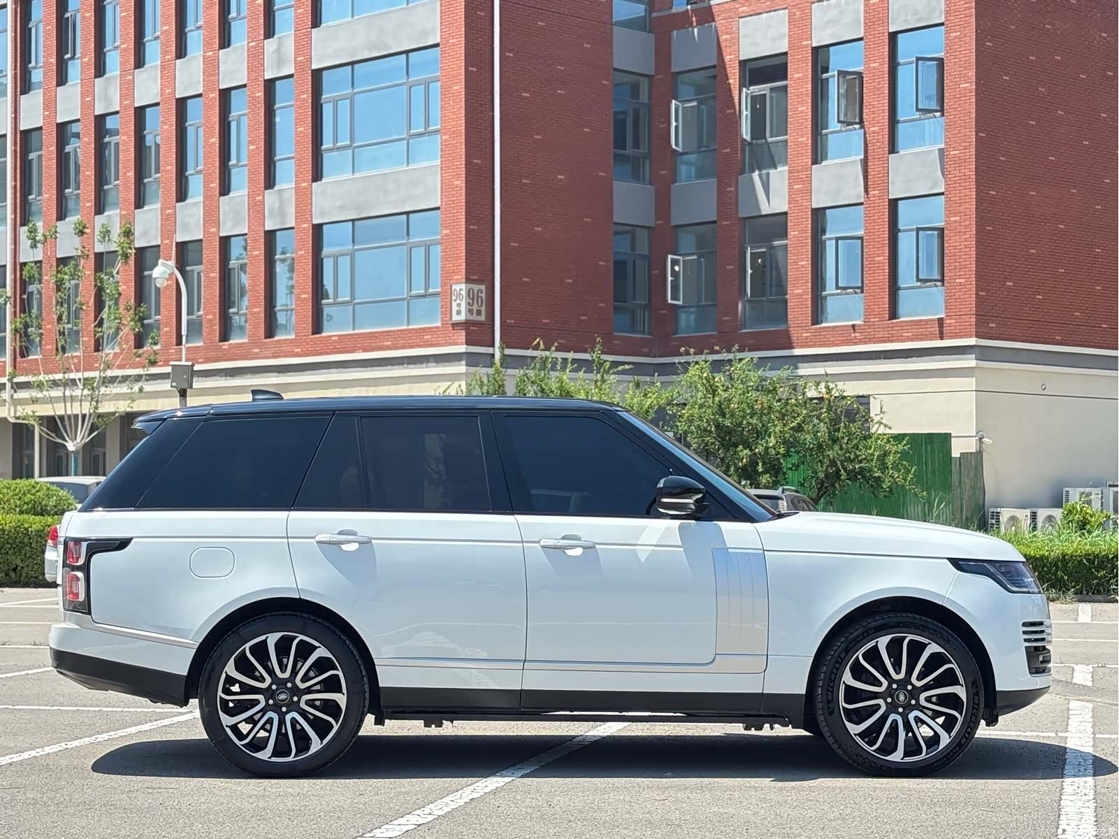 Land Rover Range Rover, 2019 12