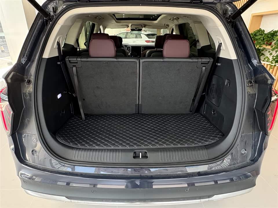 Hongqi HS7
