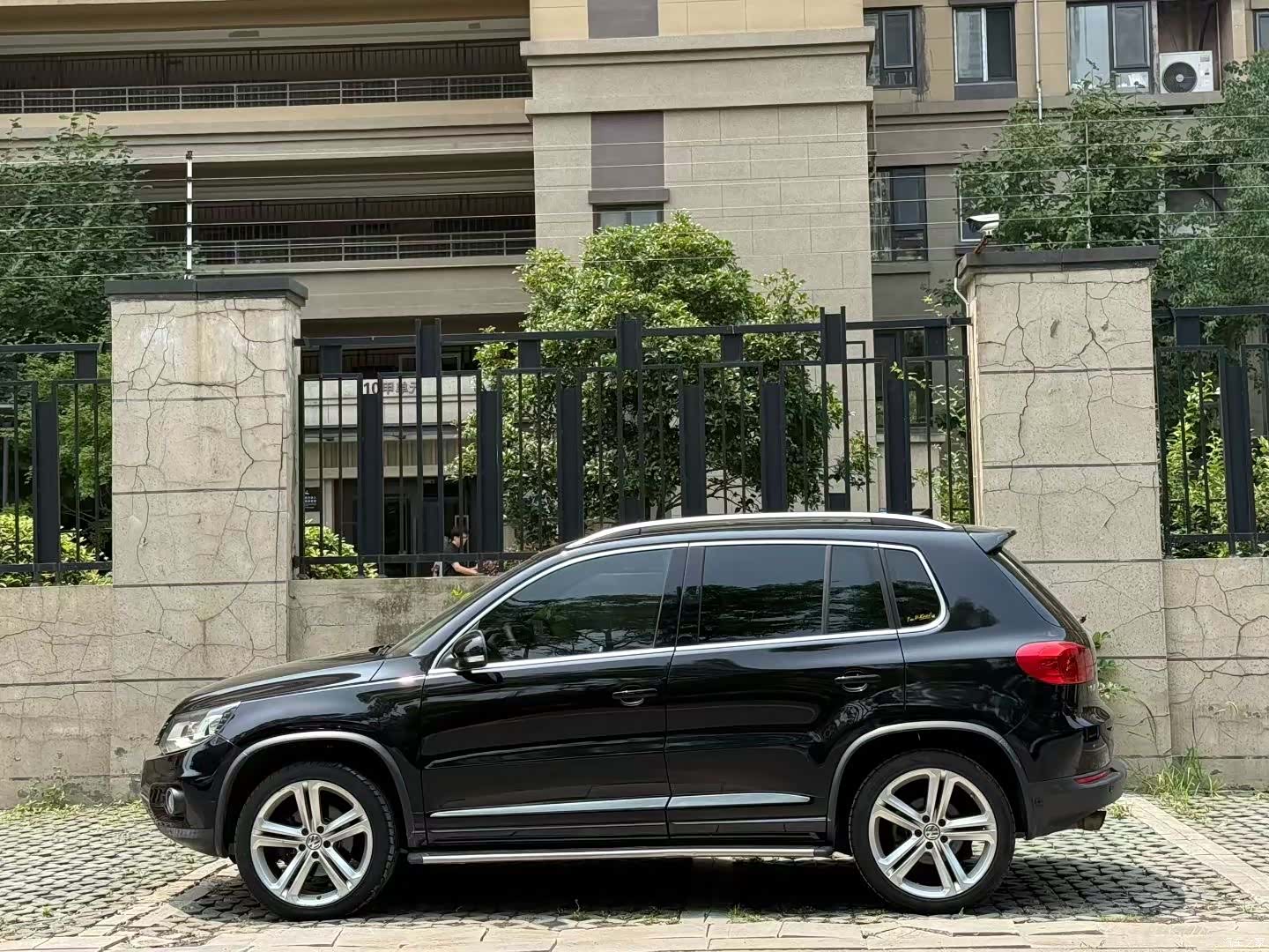Volkswagen Tiguan, 2012 все фото