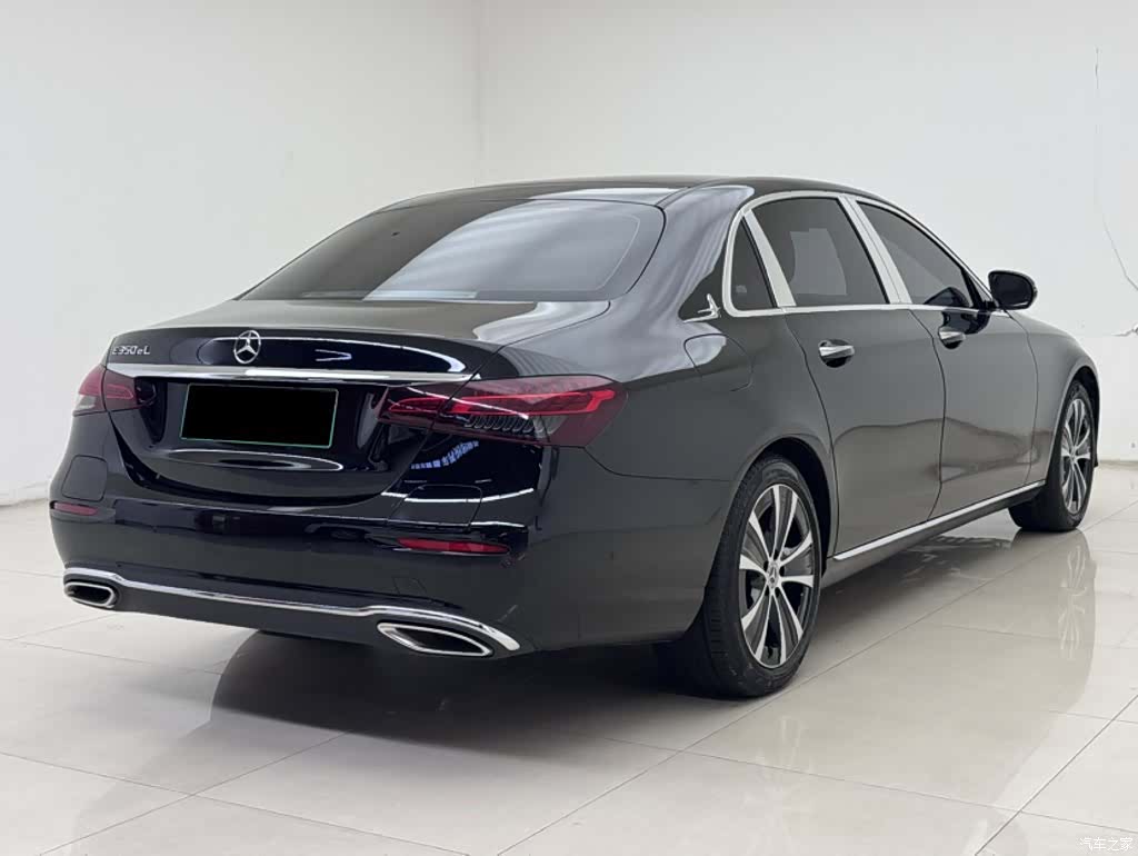 Mercedes-Benz E-Class, 2023 11
