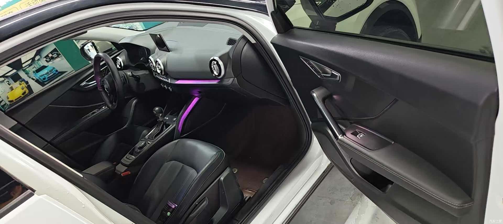 Audi Q2L, 2021 все фото