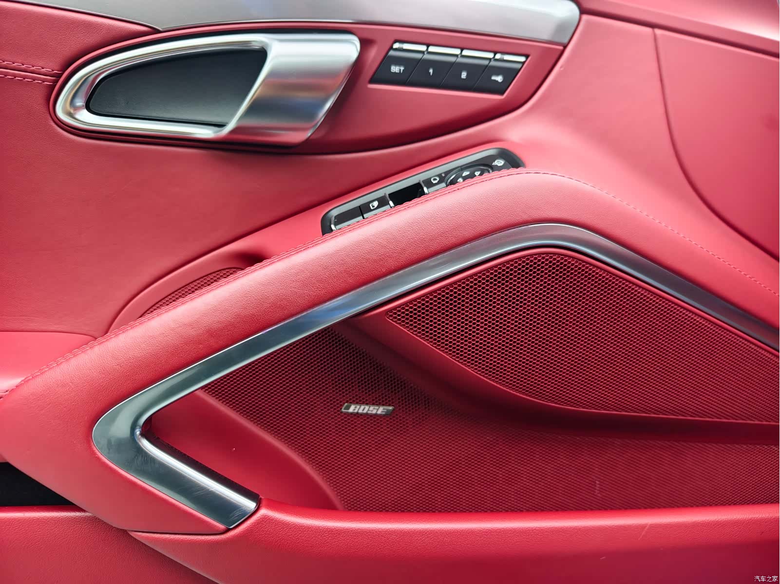 Porsche Boxster, 2022 все фото