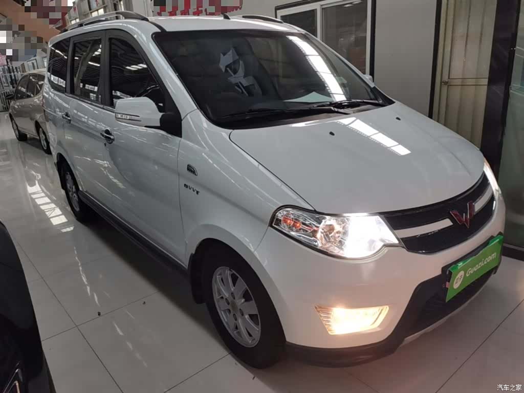 Wuling Hongguang, 2015 4