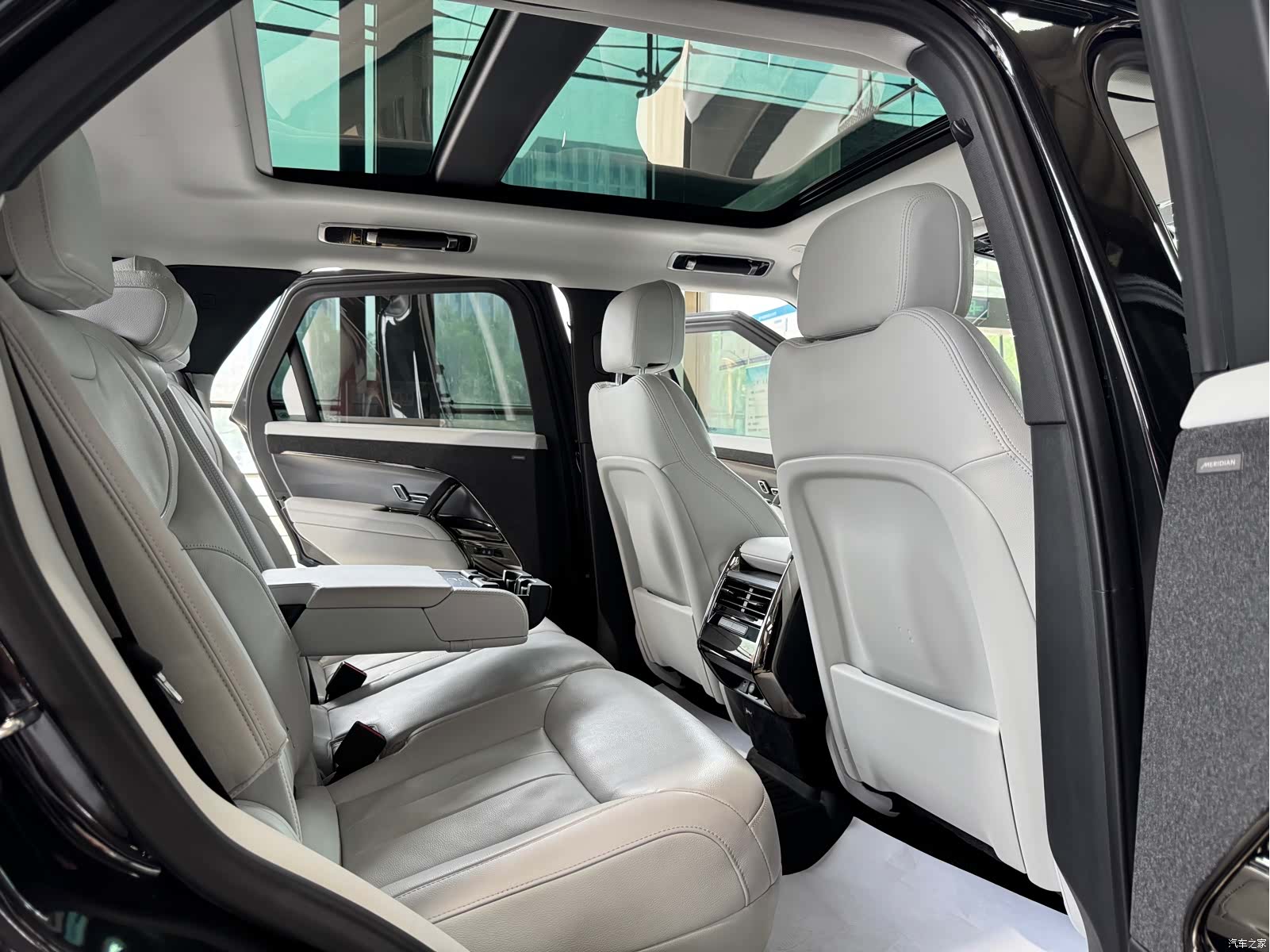 Land Rover Range Rover, 2024 28