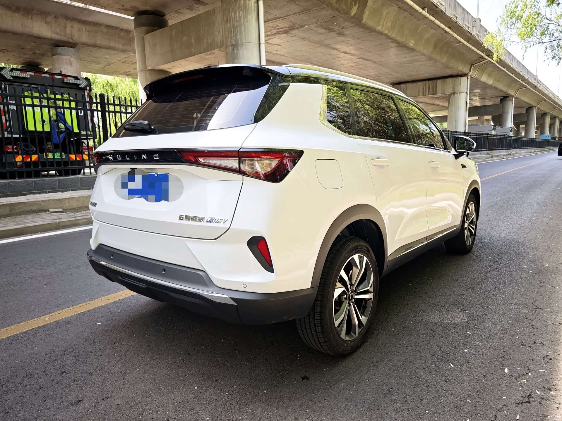 Wuling DHT, 2022 11