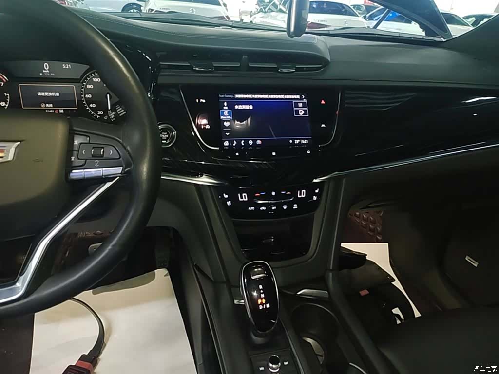 Cadillac XT6, 2021 13