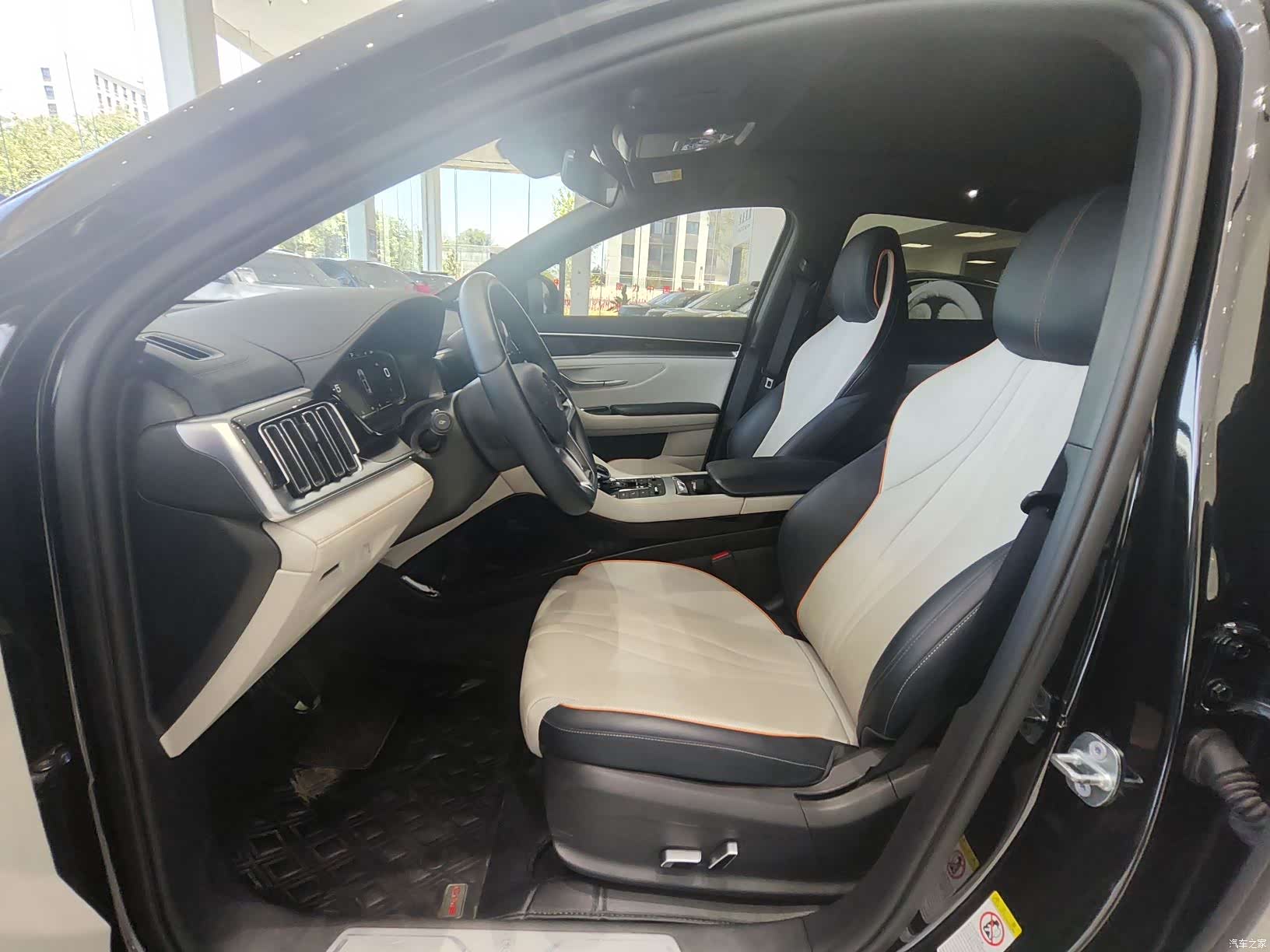 BYD Song, 2023 10