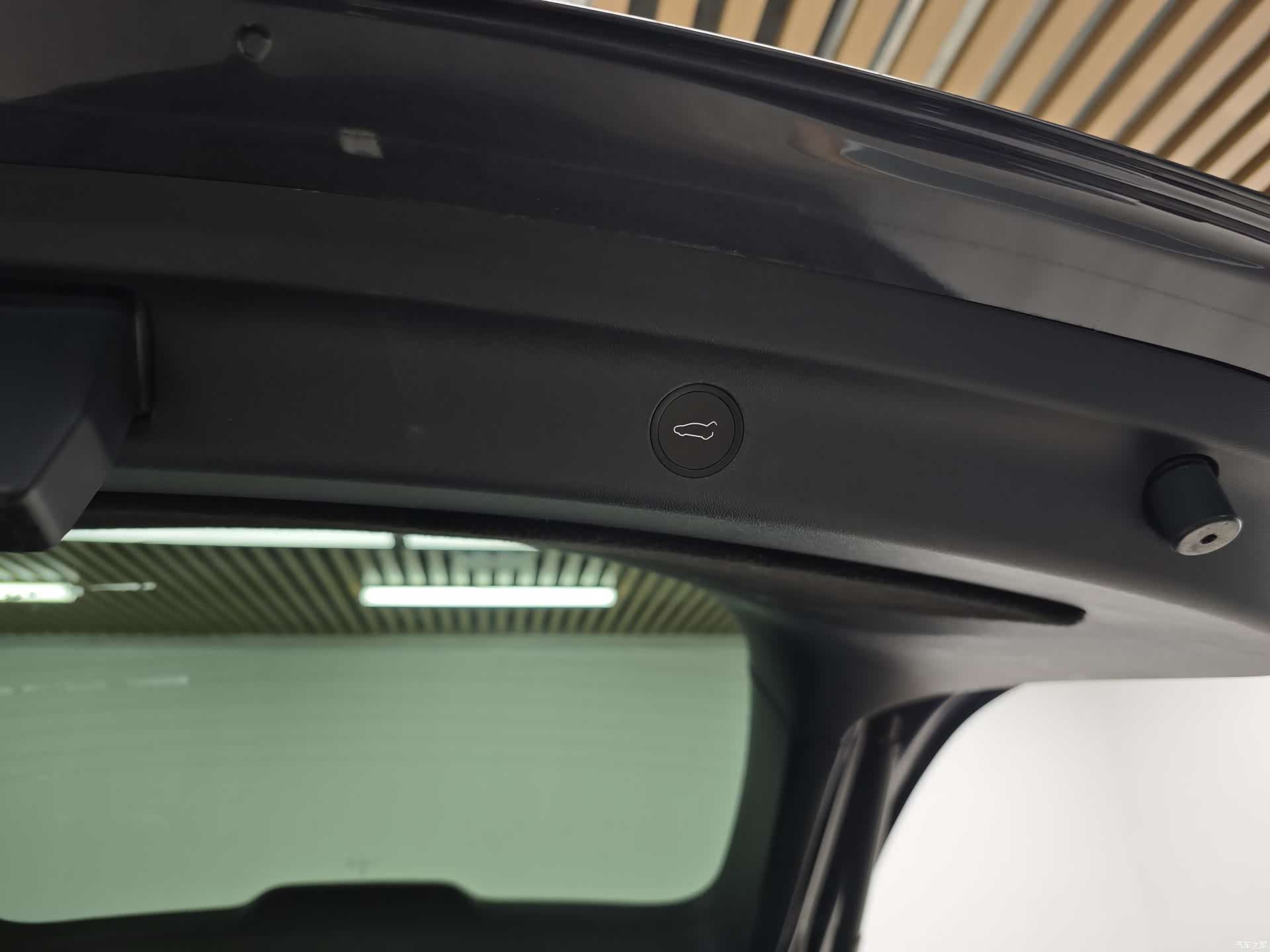 Tesla Model Y, 2021 9