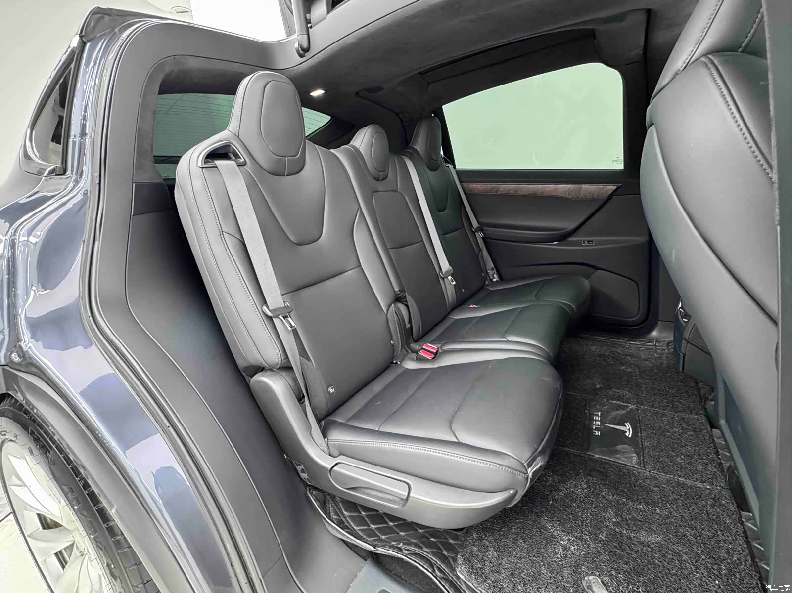 Tesla Model X, 2020 21