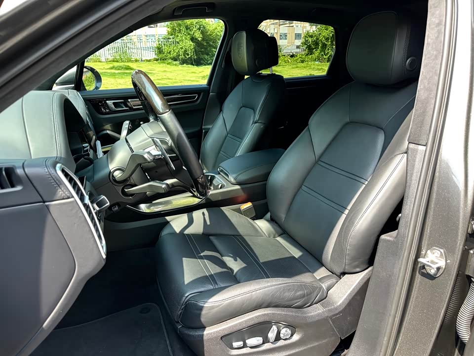 Porsche Cayenne Porsche Cayenne