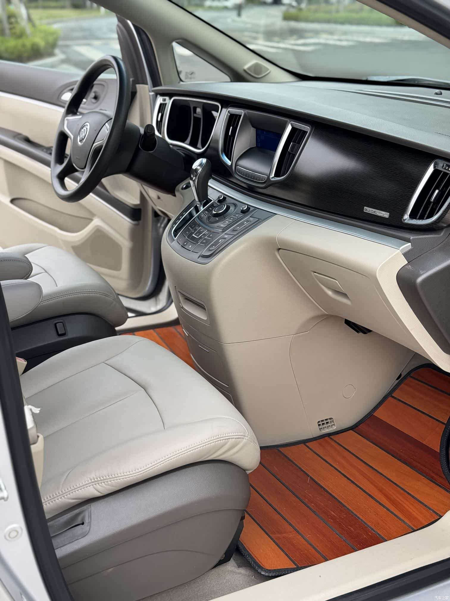Buick GL8, 2014 16