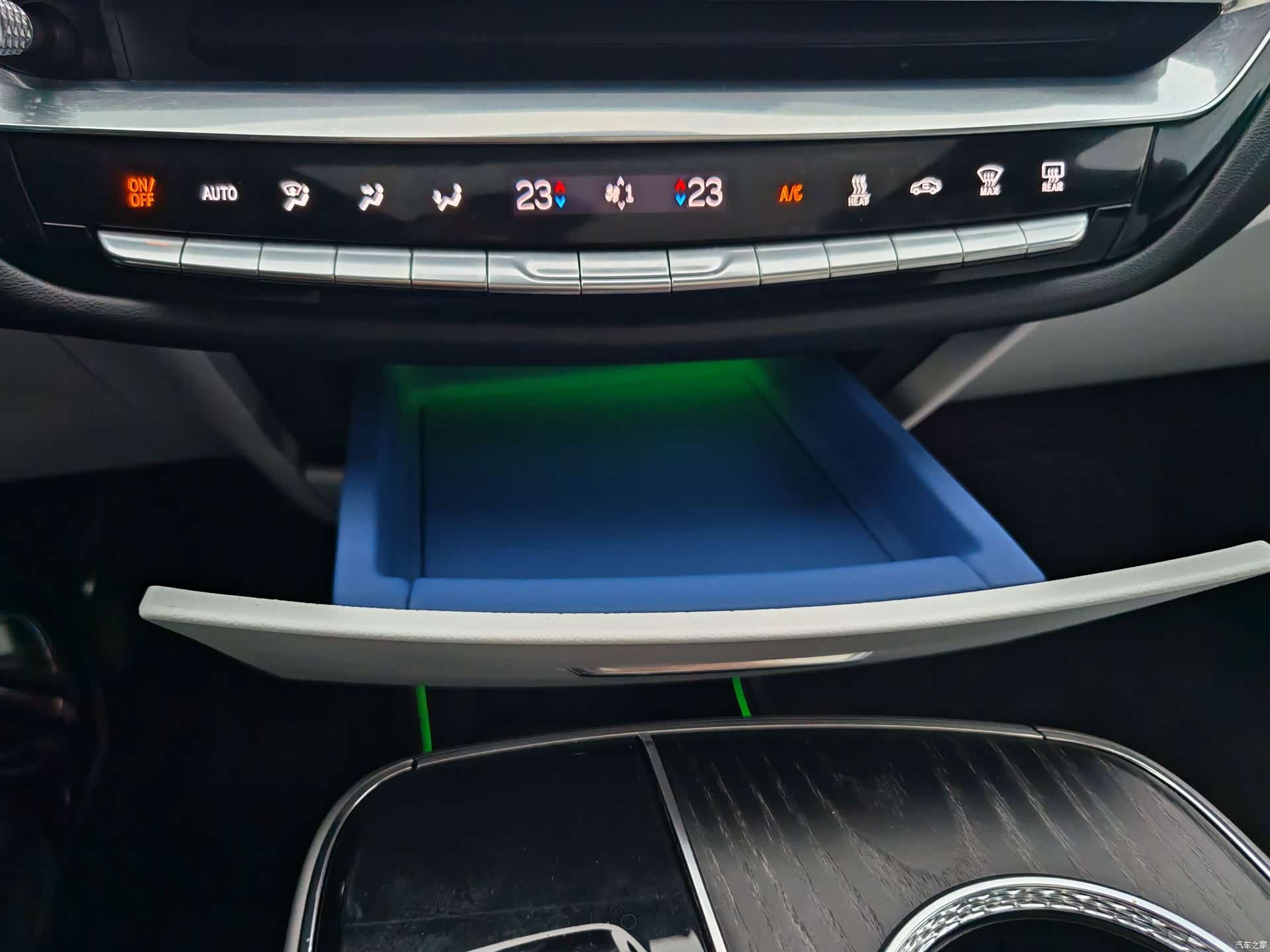 Cadillac IQ, 2022 26