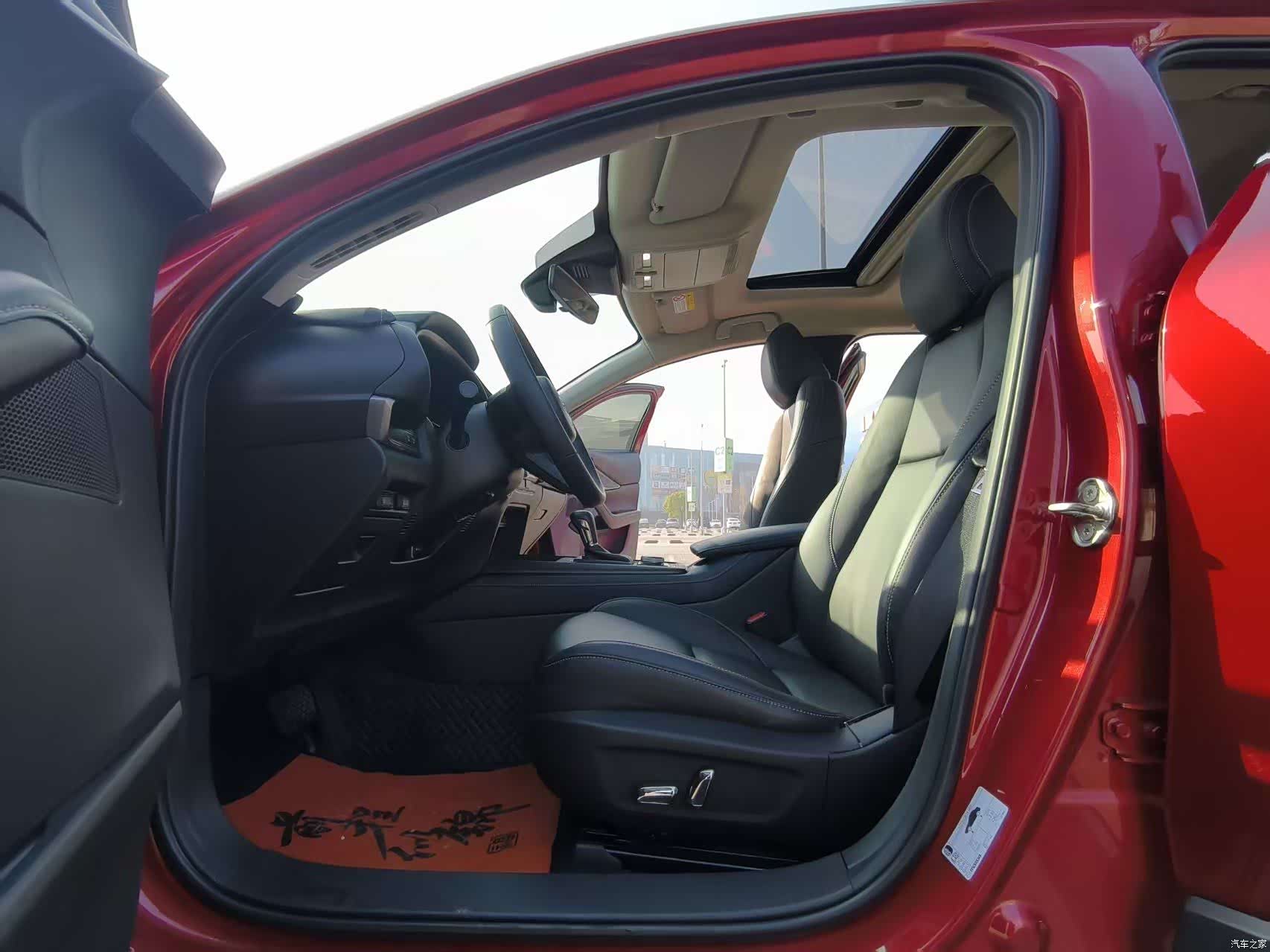 Mazda CX-30, 2022 9