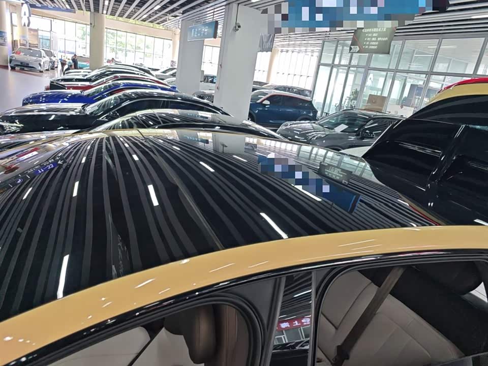 IM Motors Zhiji LS7 IM Motors Zhiji LS7