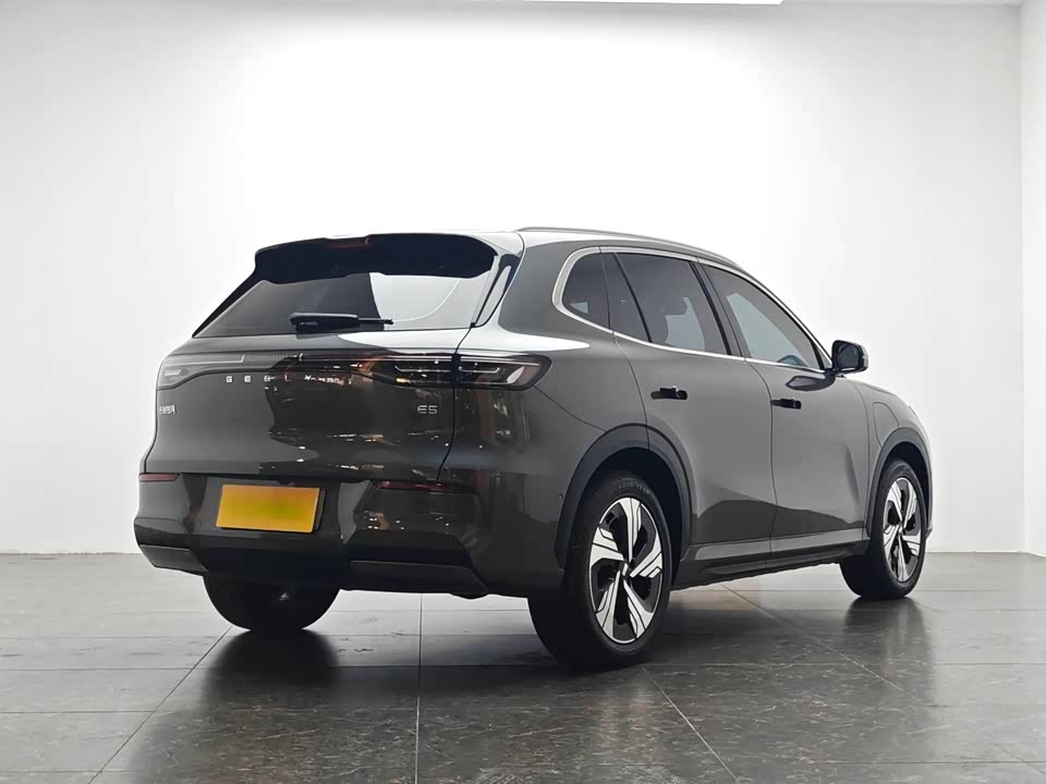 Geely Galaxy Galaxy E5