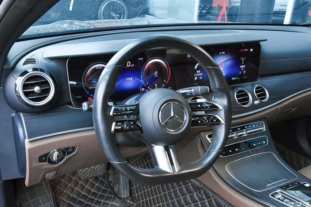 Mercedes-Benz E-Class, 2022 11