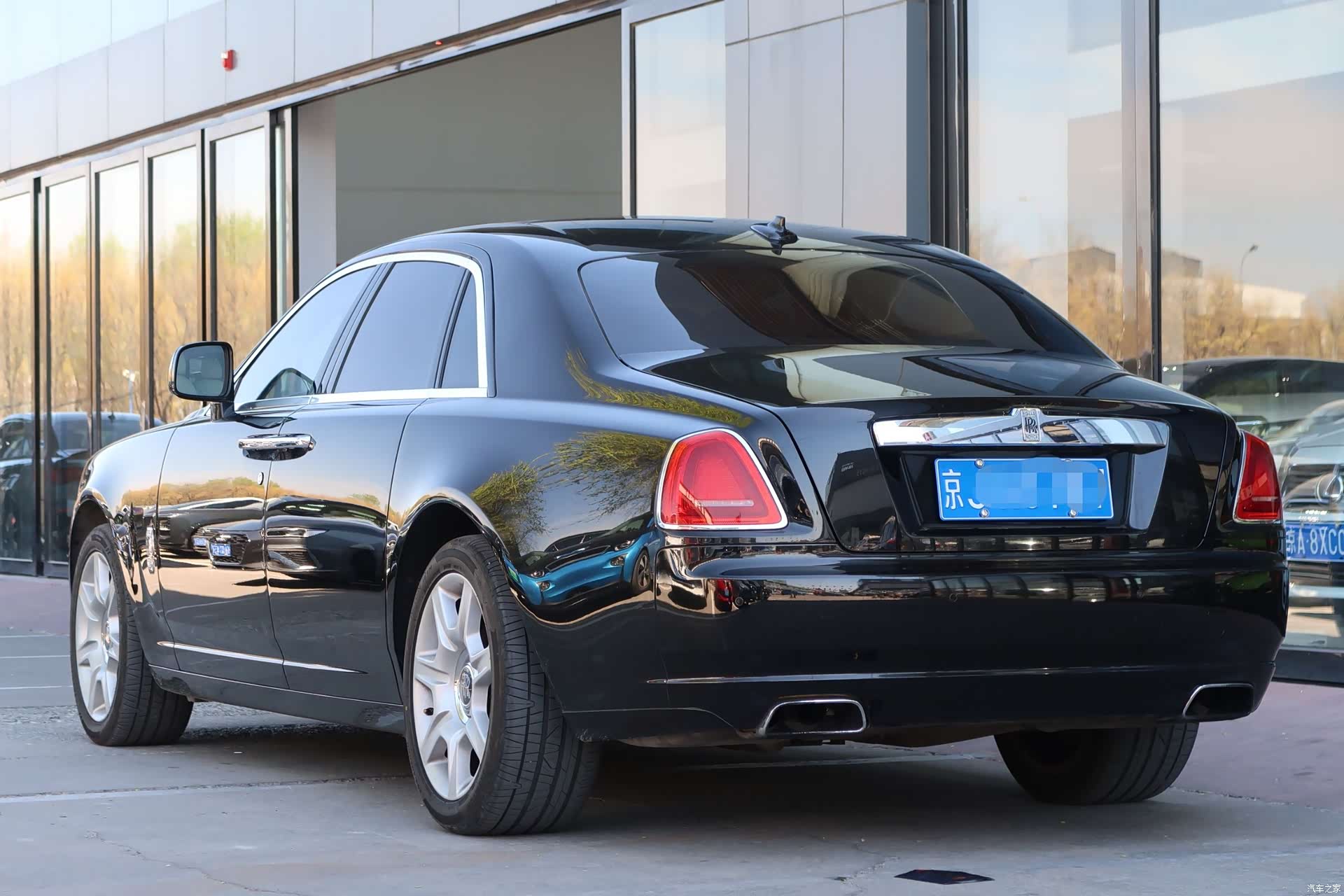 Rolls-Royce Ghost, 2011 3