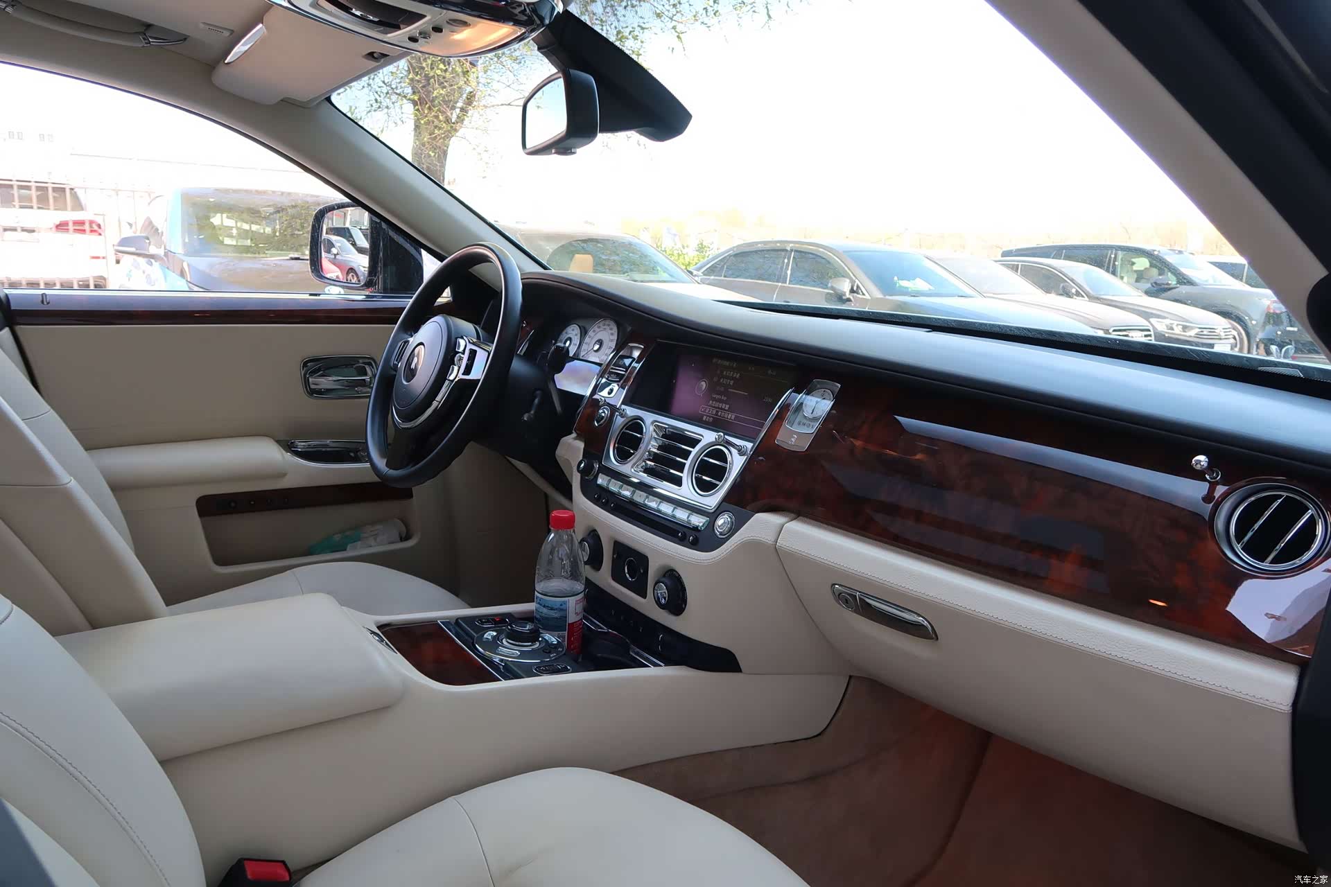 Rolls-Royce Ghost, 2011 11