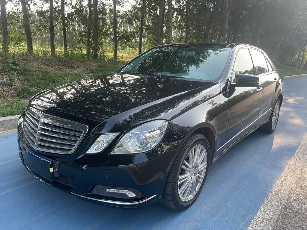 Mercedes-Benz E-Class E ( ) 2010 E 300 Luxury