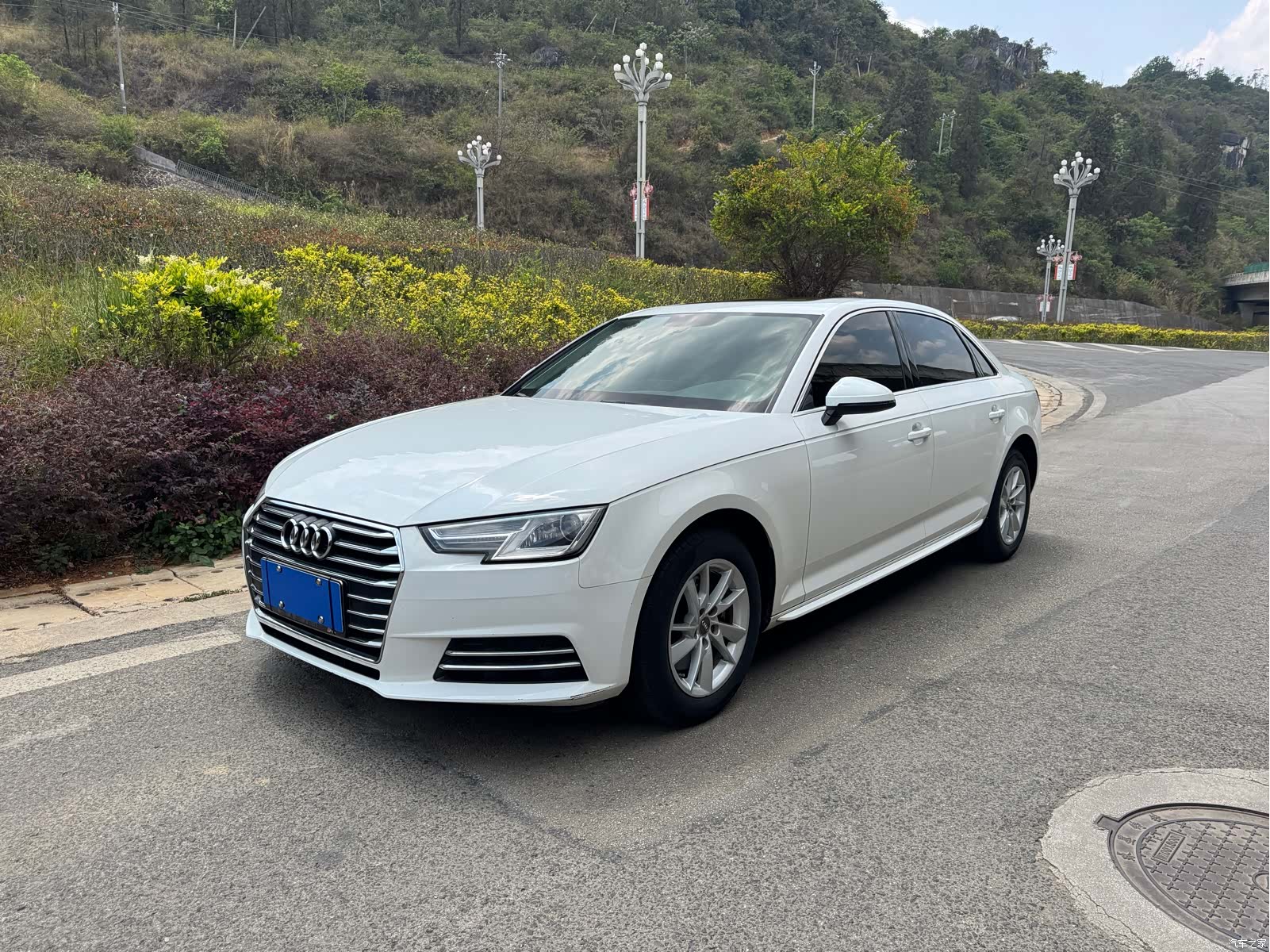 Audi A4L, 2016 1