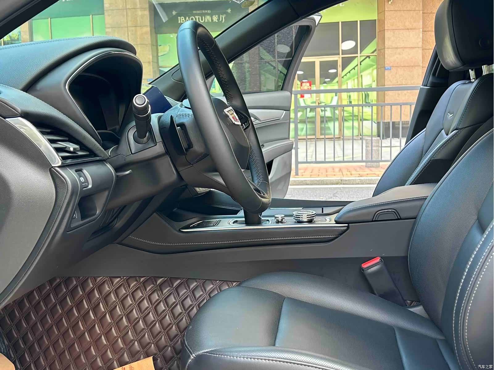 Cadillac CT5, 2023 13