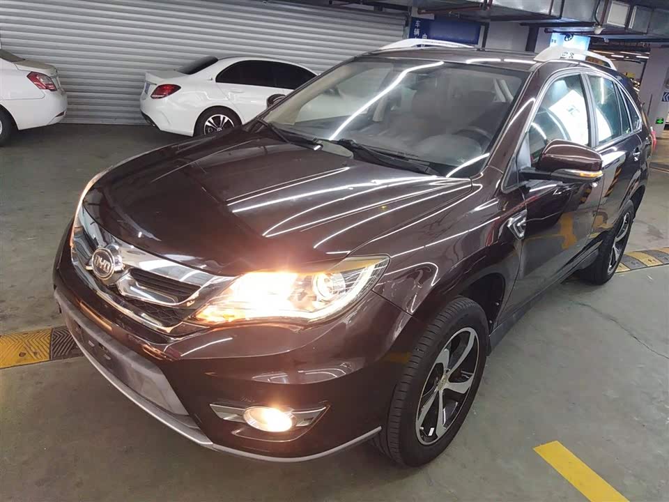 BYD S7