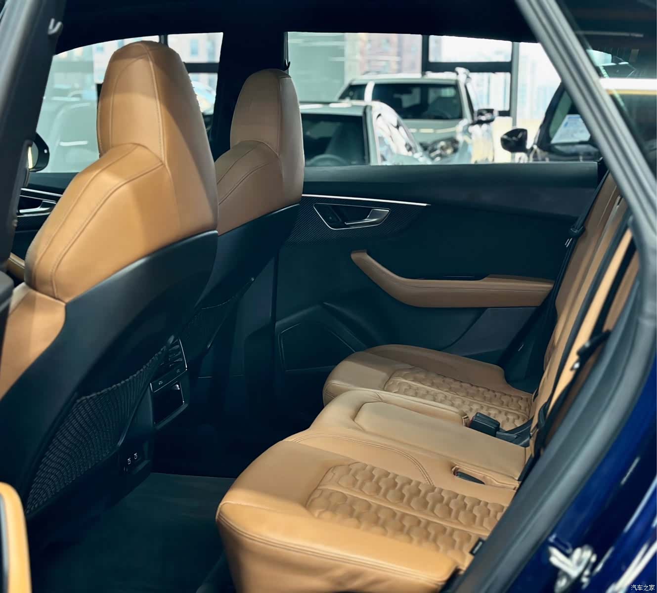 Audi Q8, 2021 8