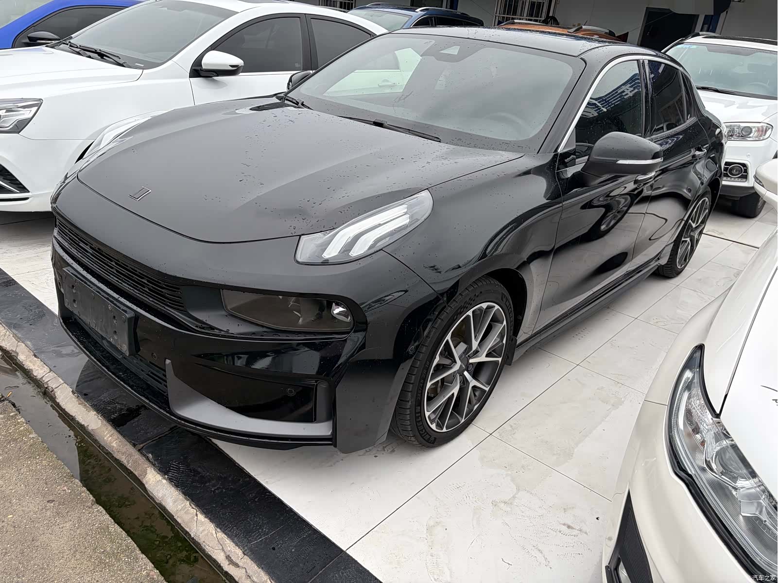 Lynk & Co 01
