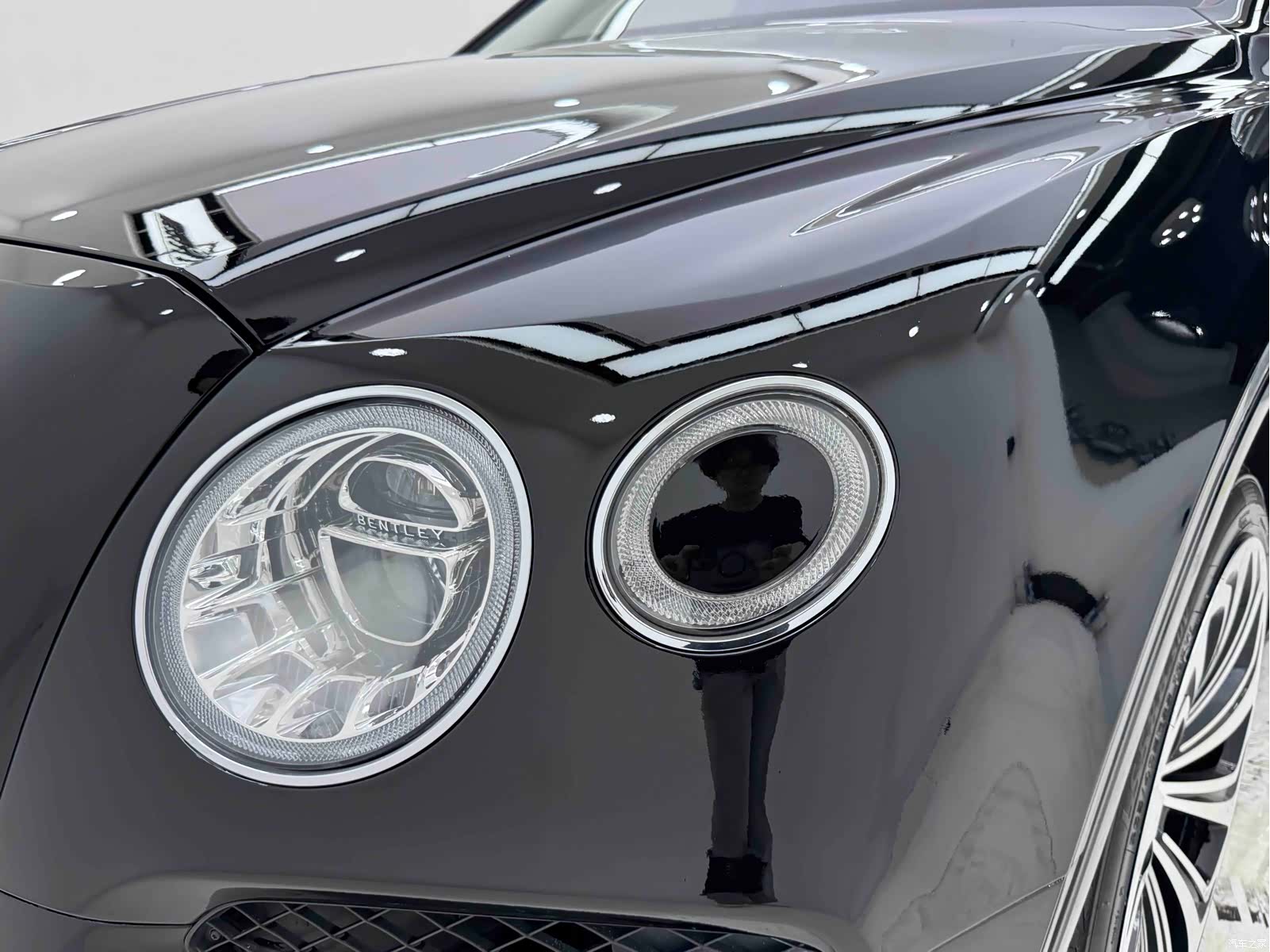 Bentley Bentayga, 2018 43