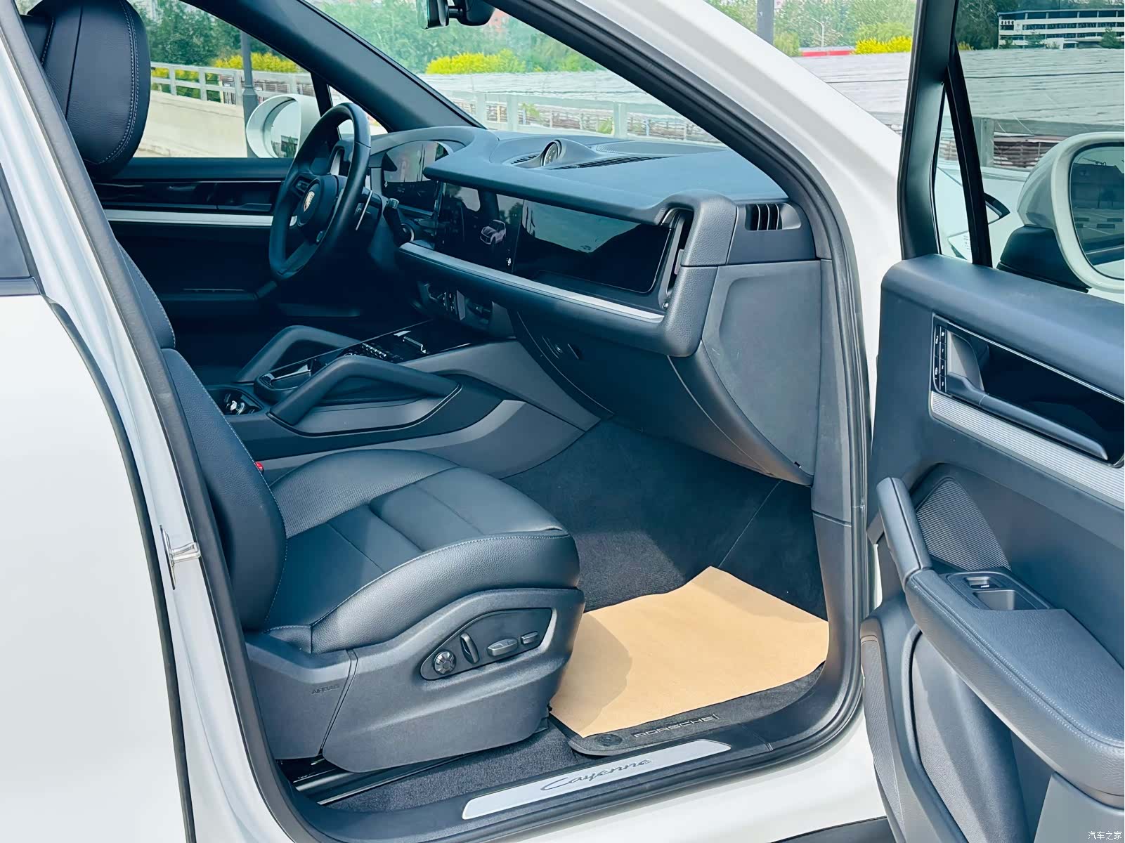 Porsche Cayenne, 2024 33