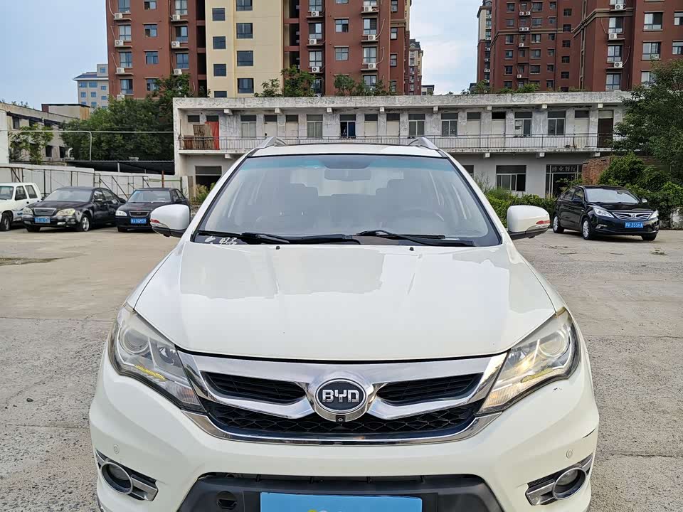 BYD S7