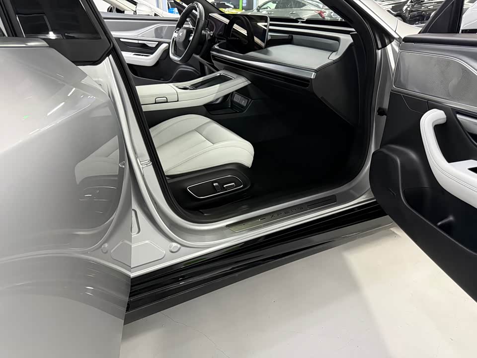 XPENG P7