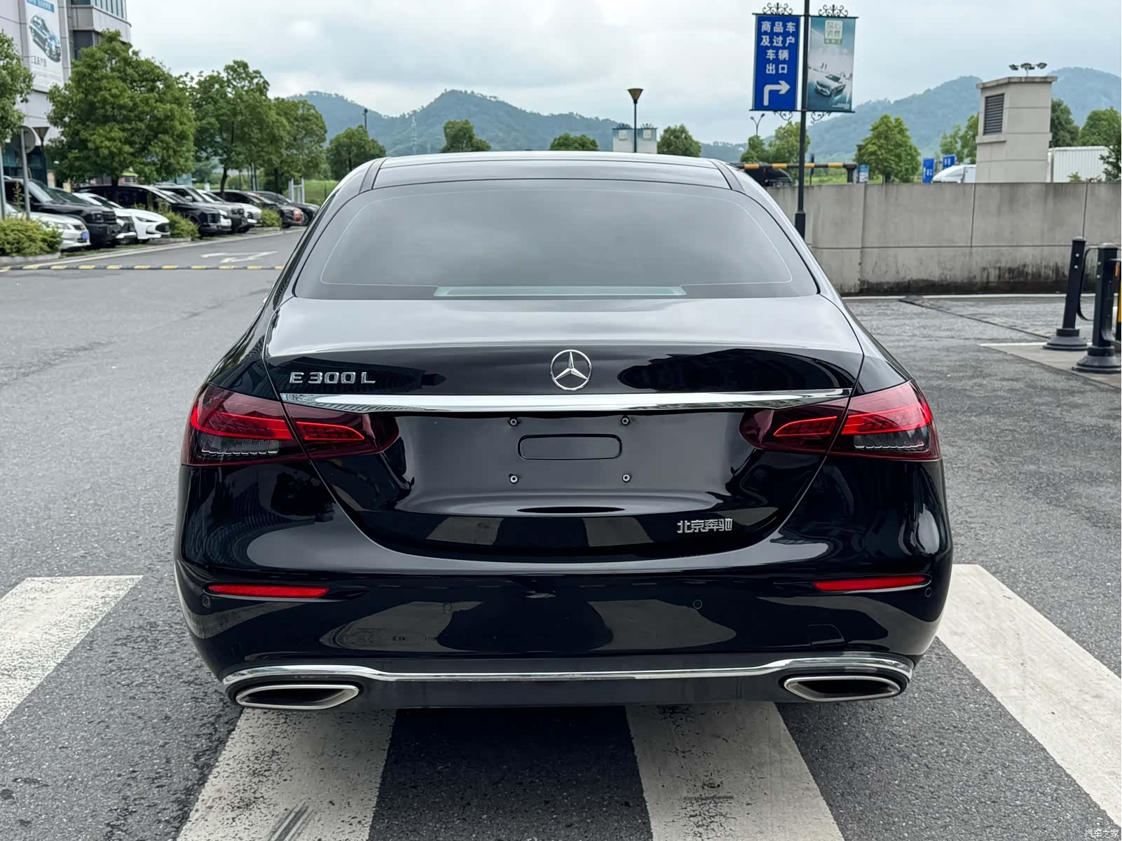 Mercedes-Benz E-Class, 2023 4