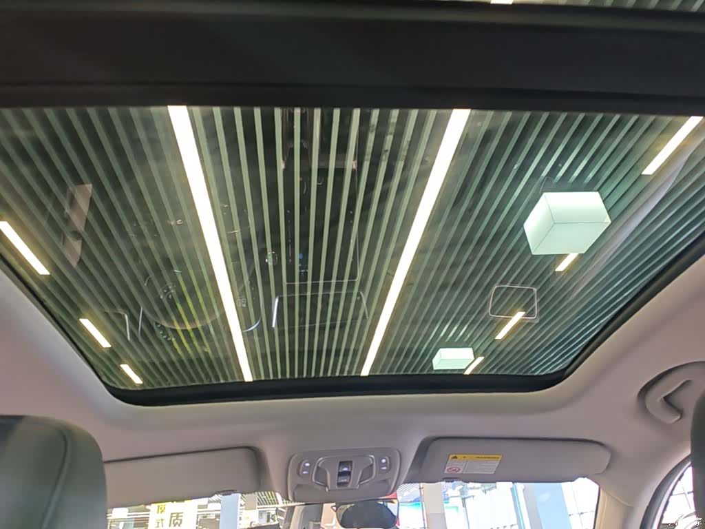 Roewe RX5, 2025 18