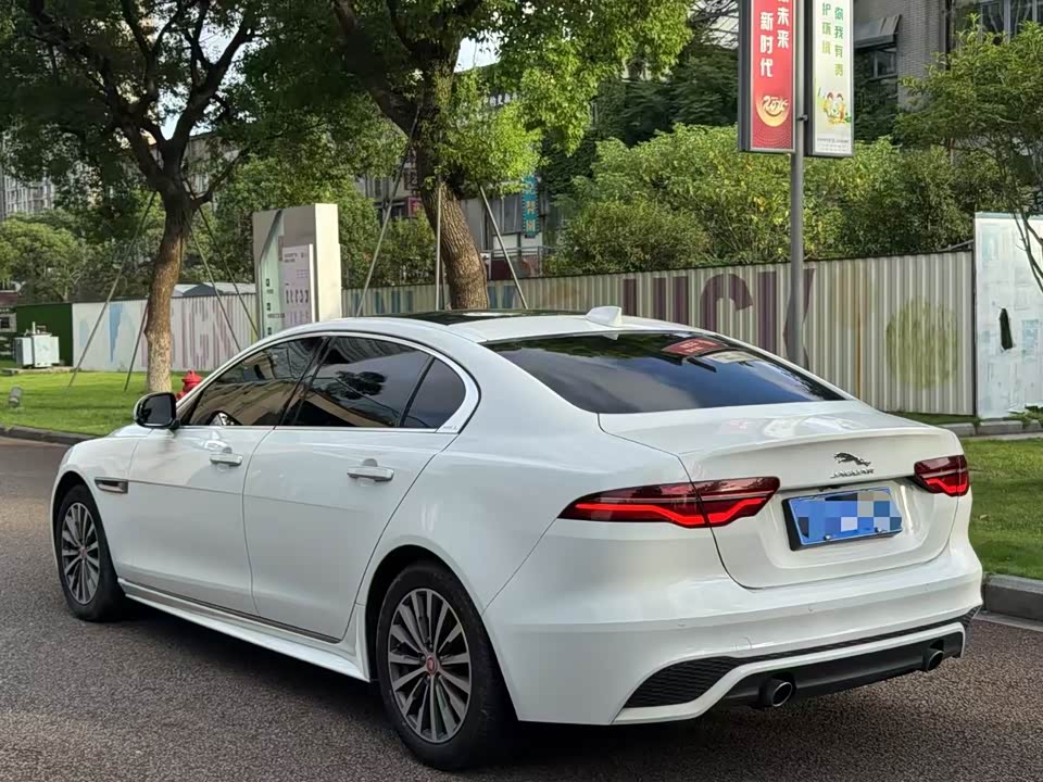 Jaguar XEL Jaguar XEL