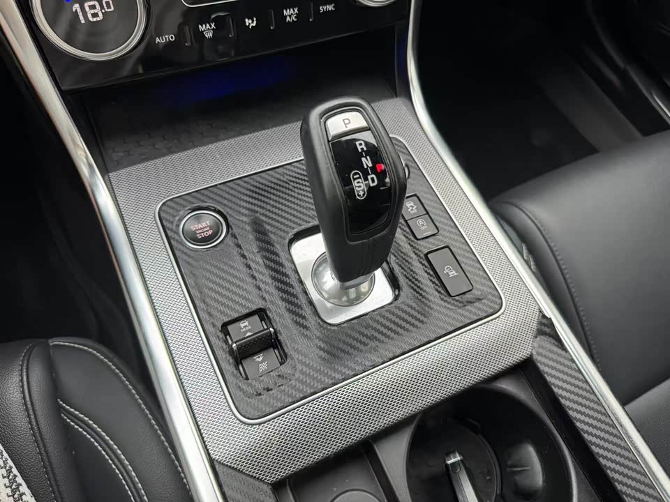Jaguar XEL Jaguar XEL