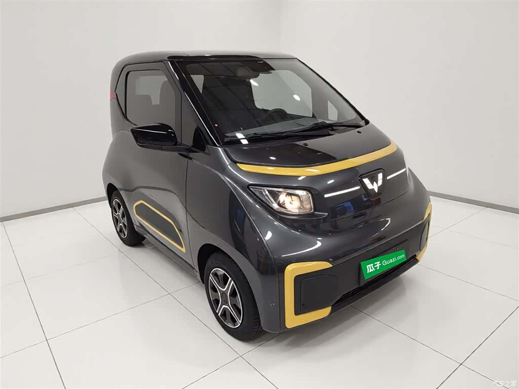 Wuling NanoEV, 2022 4