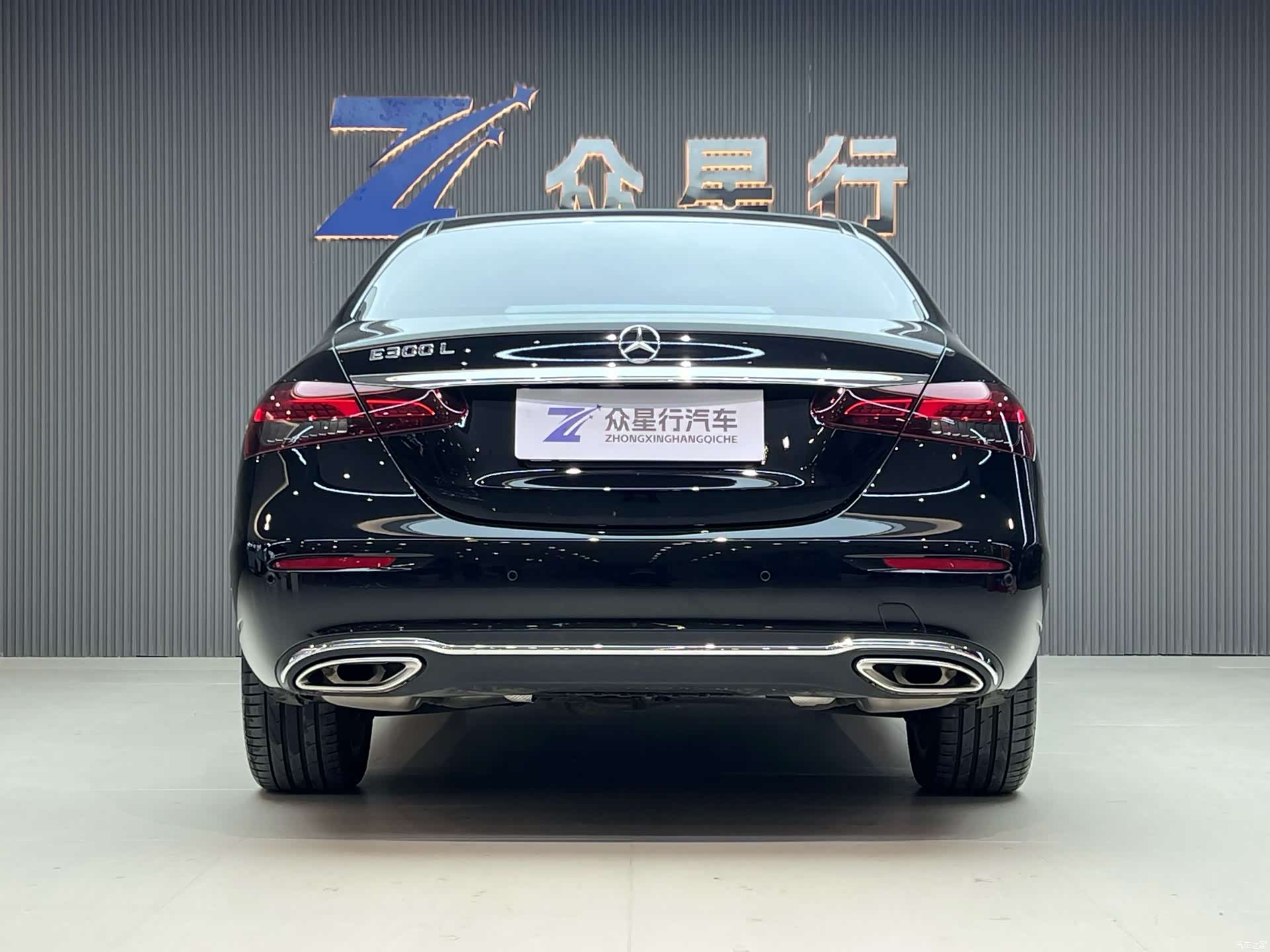 Mercedes-Benz E-Class, 2023 4
